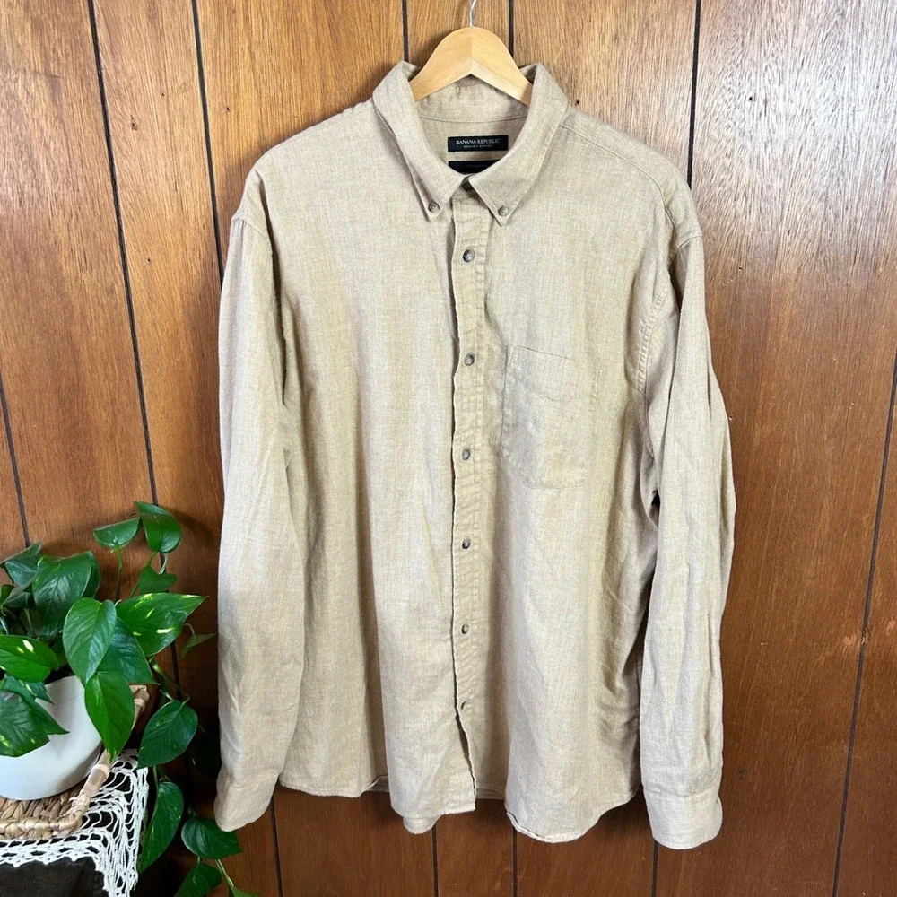 Banana Republic Organic Cotton Standard Fit Button Down‎ Shirt XL Tan Soft